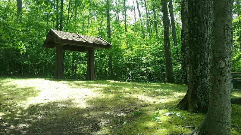Zeke Lake Roadside Park - Image 1