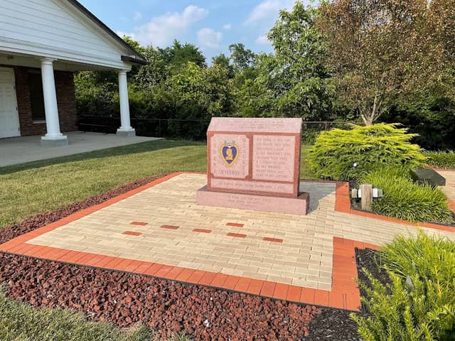 Walton-Verona Veterans Memorial - Image 1