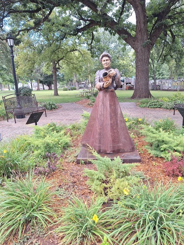 Alma Swensson Memorial Garden - Image 2