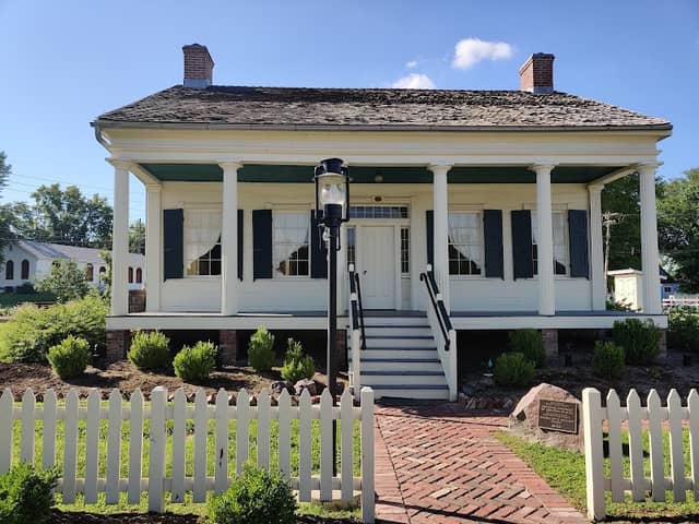 DD Collins House - Image 1