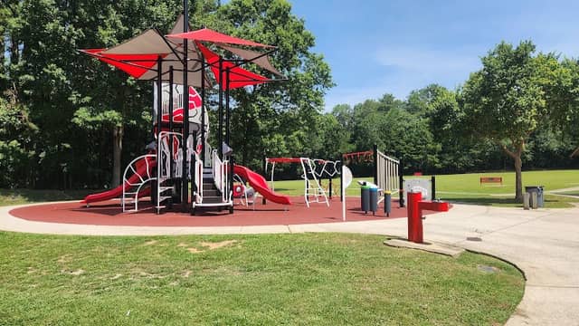 Salem Park - Image 1