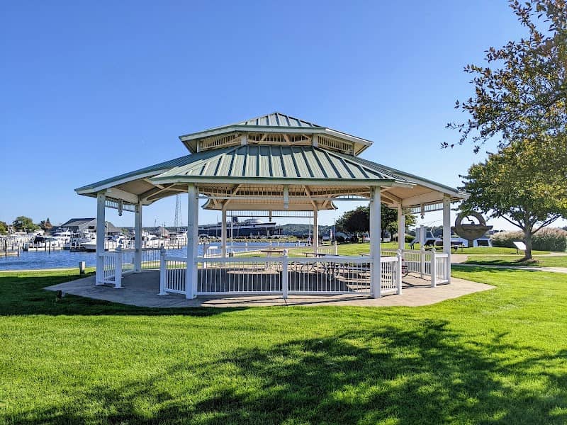 Waterfront Park - Image 1