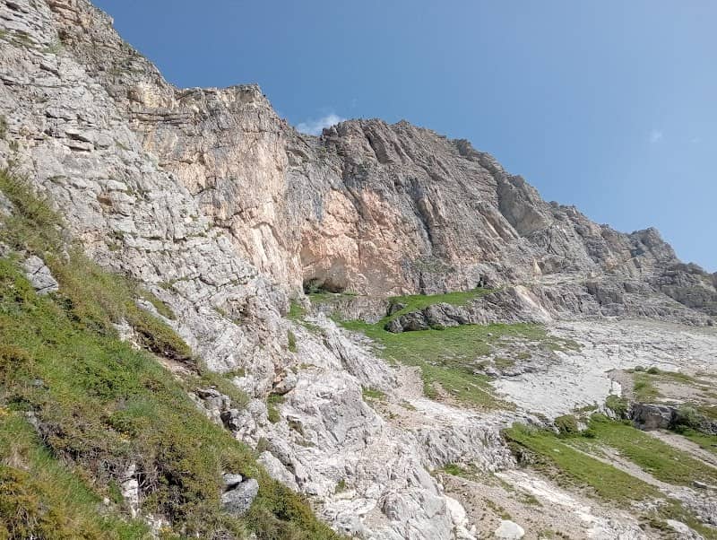 Sentiero per Aia della Regina (Piramide) - Image 1