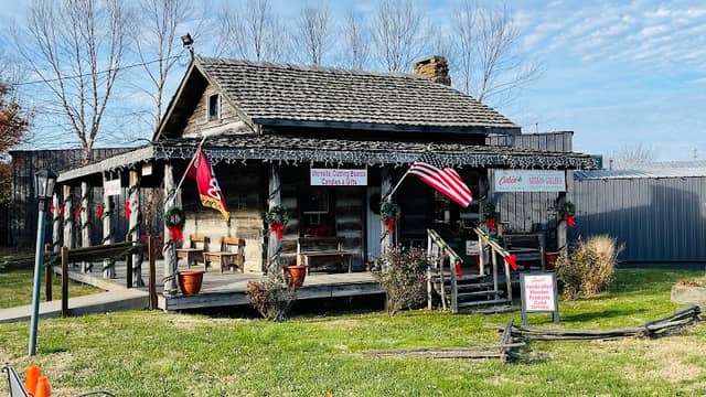 The Cabin of Old Town Artisan Gallery - Image 1