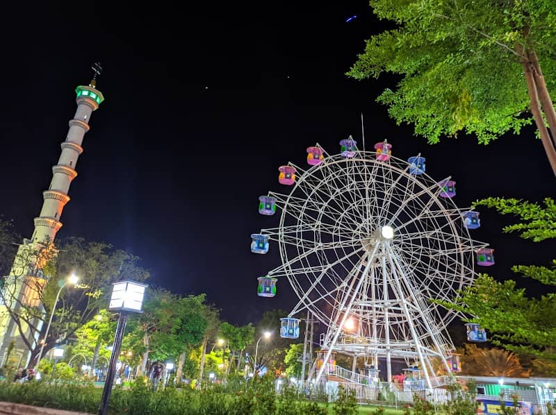 Taman Alun-Alun Kota Lamongan - Image 2