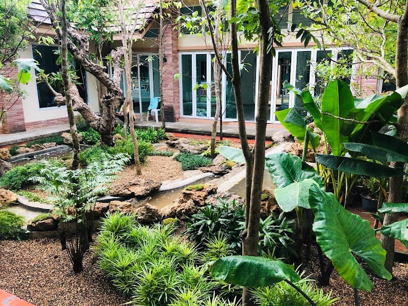 Gardener Landscape - Image 2