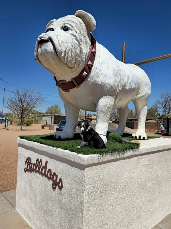 Bulldog Statue - Image 2
