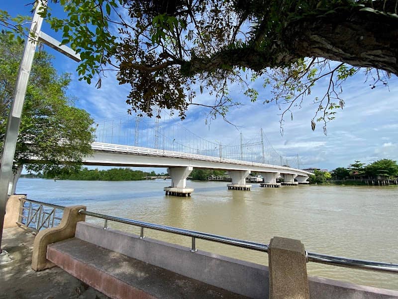 Sri Tapee Bridge - Image 1