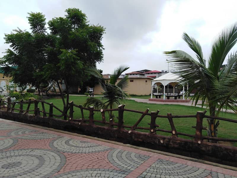 Family Park - Image 2