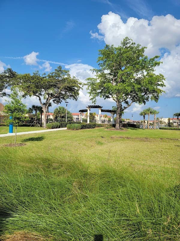 Lakeside Park - Image 1