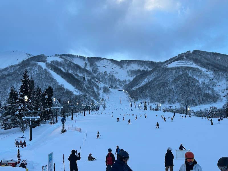 Hakuba Goryu Snow Resort - Image 3