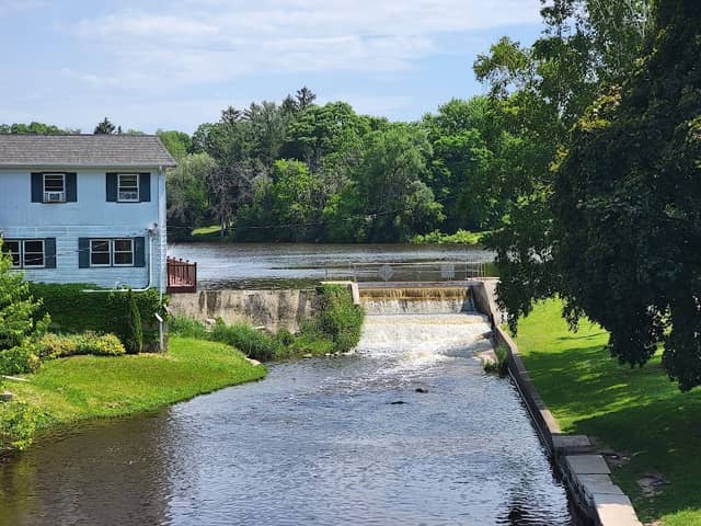 Mullet River Dam - Image 1