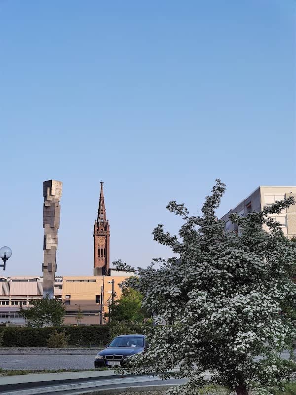 Pfalzsäule mit Springbrunnen im - Image 2