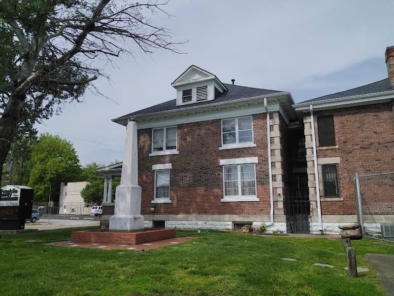 Benton IL, Historic Jail Museum - Image 1