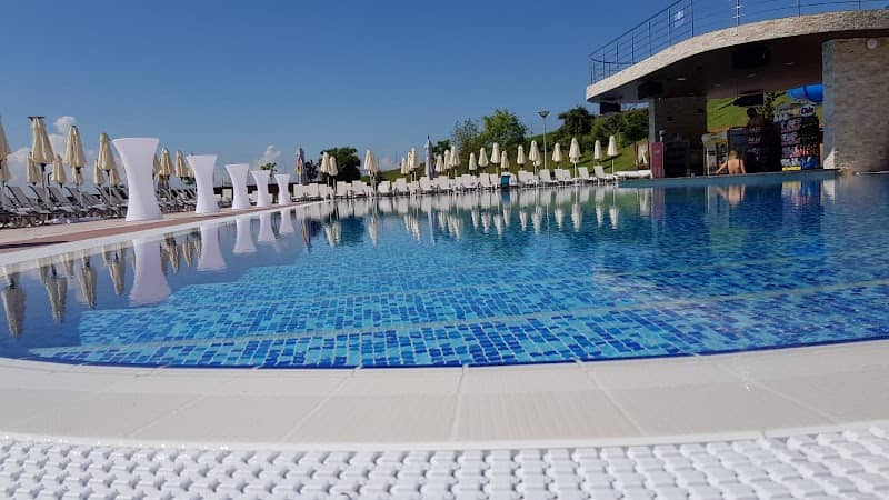 ASTORIA POOL PARK - Image 1
