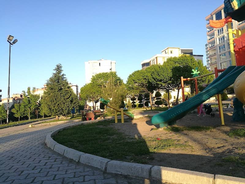 Erol Olçok Parkı - Image 2