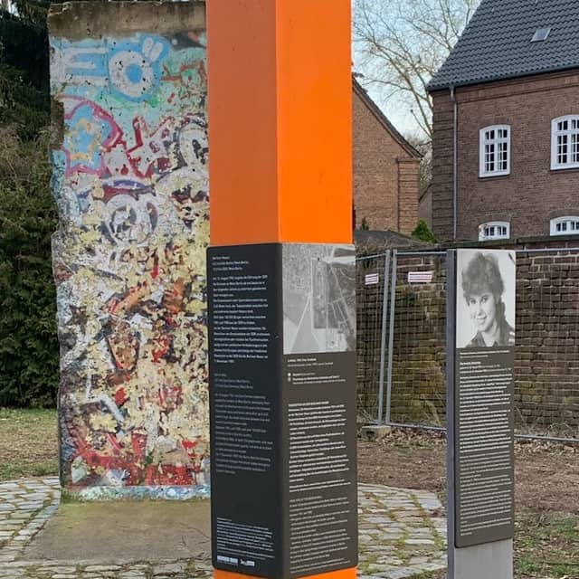 Mauermahnmal - Image 1