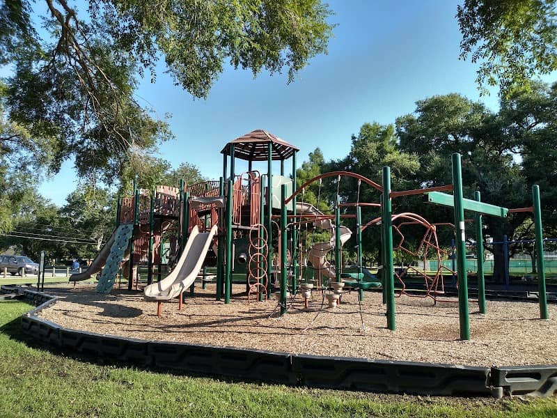 Peltier Park - Image 1