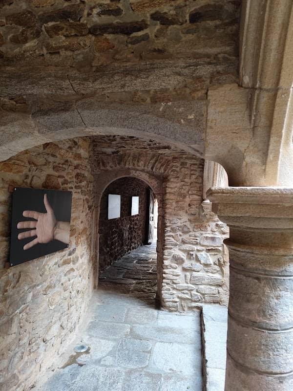 Sauveterre-de-Rouergue, France - Image 3