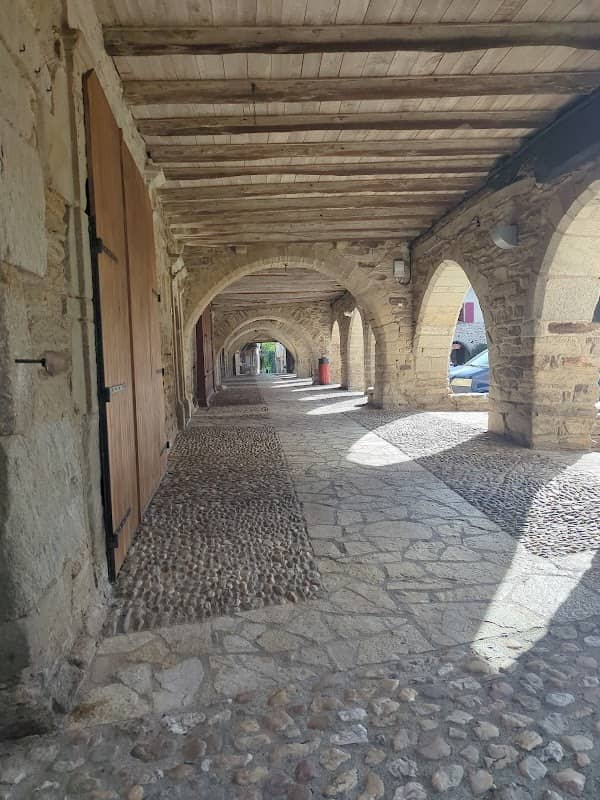 Sauveterre-de-Rouergue, France - Image 2