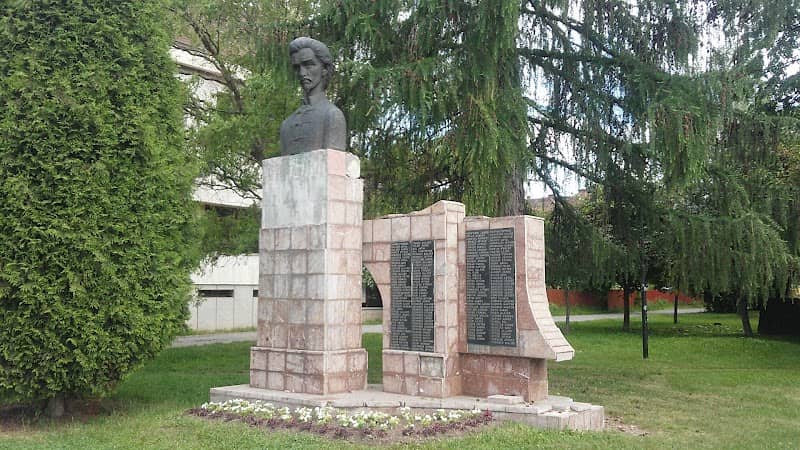Statuia lui Petőfi Sándor - Image 1