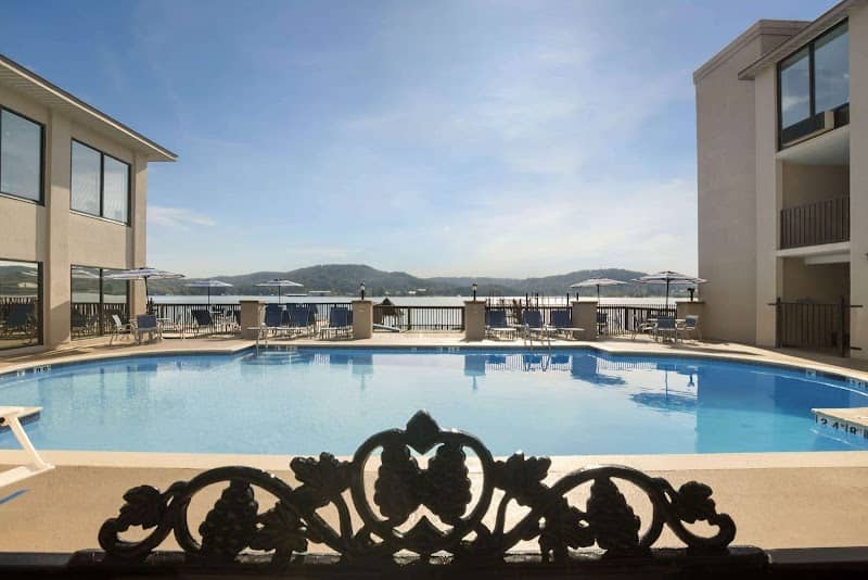 Wyndham Garden Lake Guntersville - Image 2