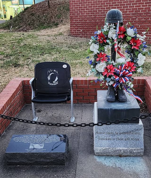 Veteran's Memorial Park. - Image 3