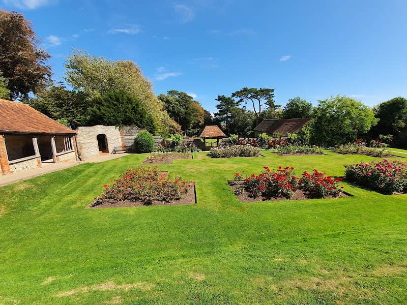 Manor Gardens - Image 1