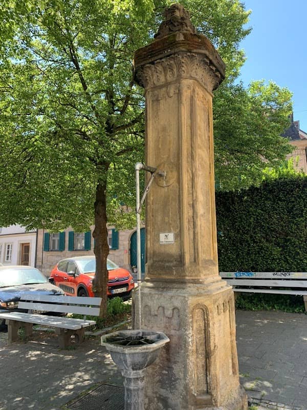 Schulplatzbrunnen - Image 1