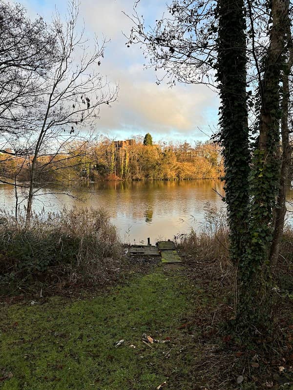 Lakeside Garden NEC - Image 1