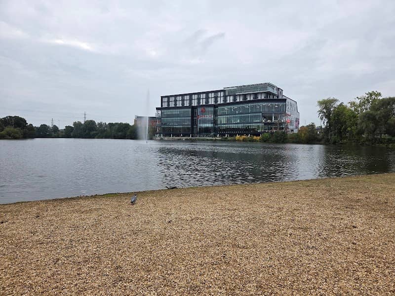 Lakeside Garden NEC - Image 2