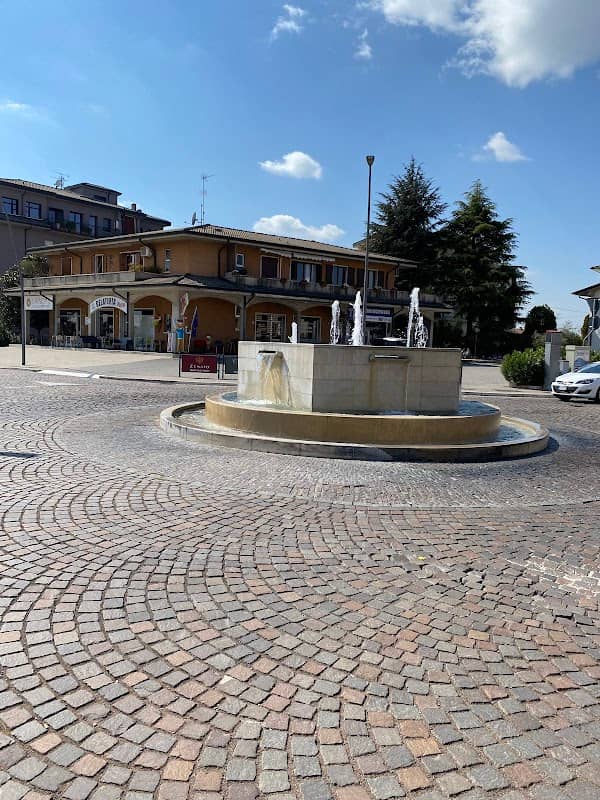 Strassenbrunnen - Image 1