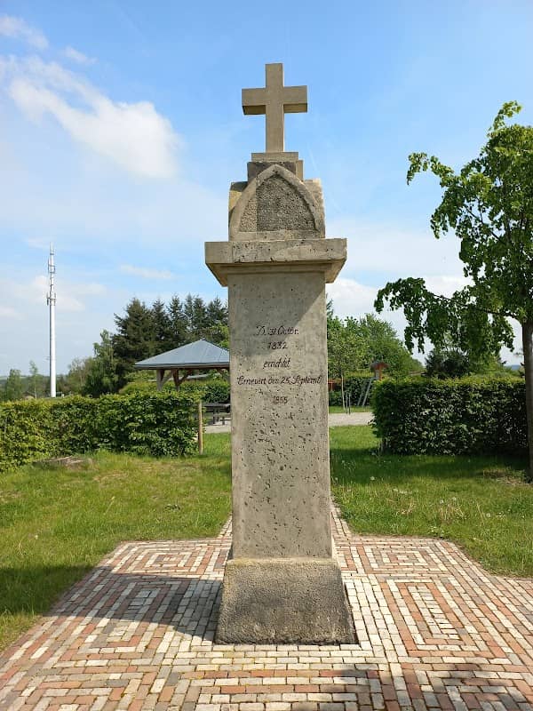 Das Konfessionsdenkmal In Rabenau - Image 1