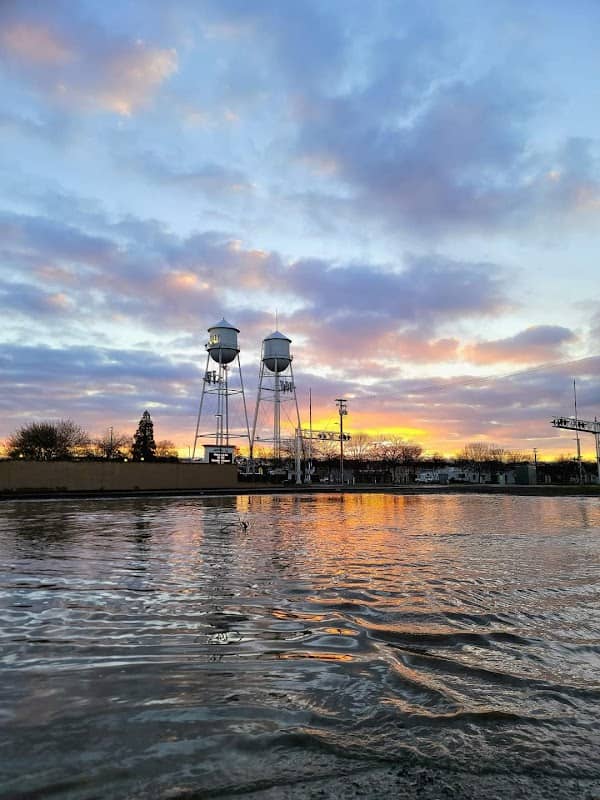 Reedley Water Towers - Image 2