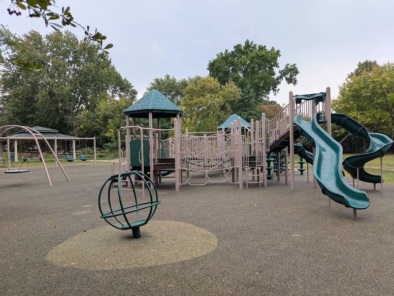 Grannis Park - Image 2