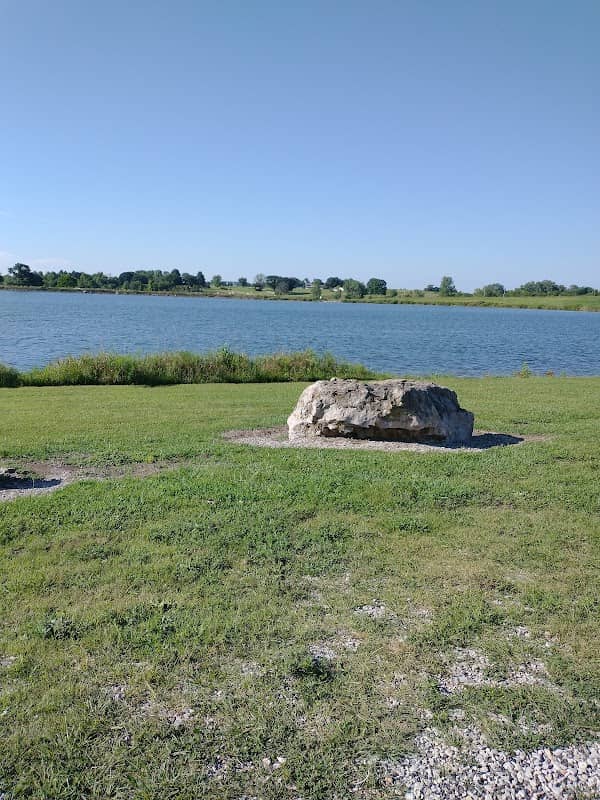 Hamilton City Lake Shelter - Image 1