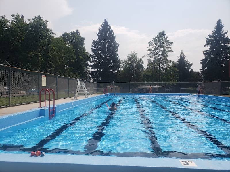 Deer Park City Kids Pool - Image 1