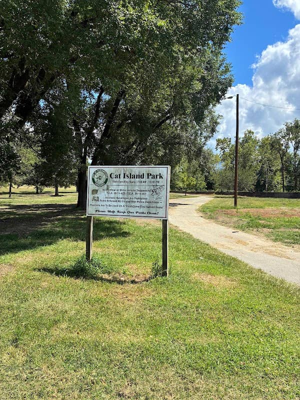 Cat island Park - Image 1