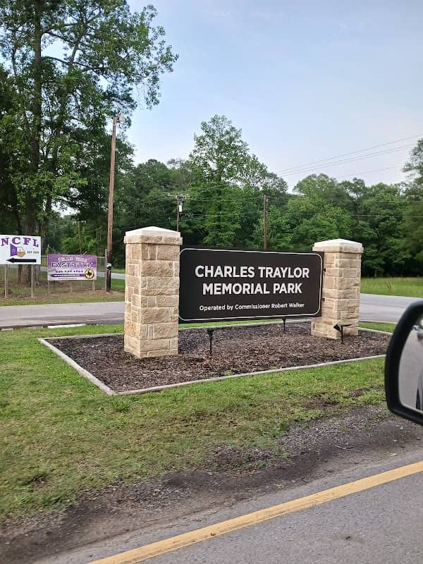 Charles Traylor Memorial Park - Image 2