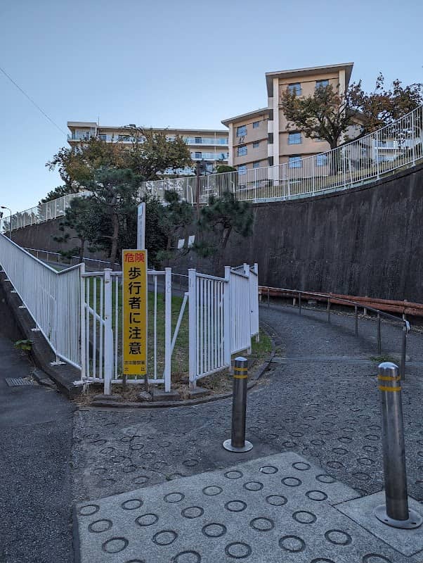 弁天池の坂 - Image 3