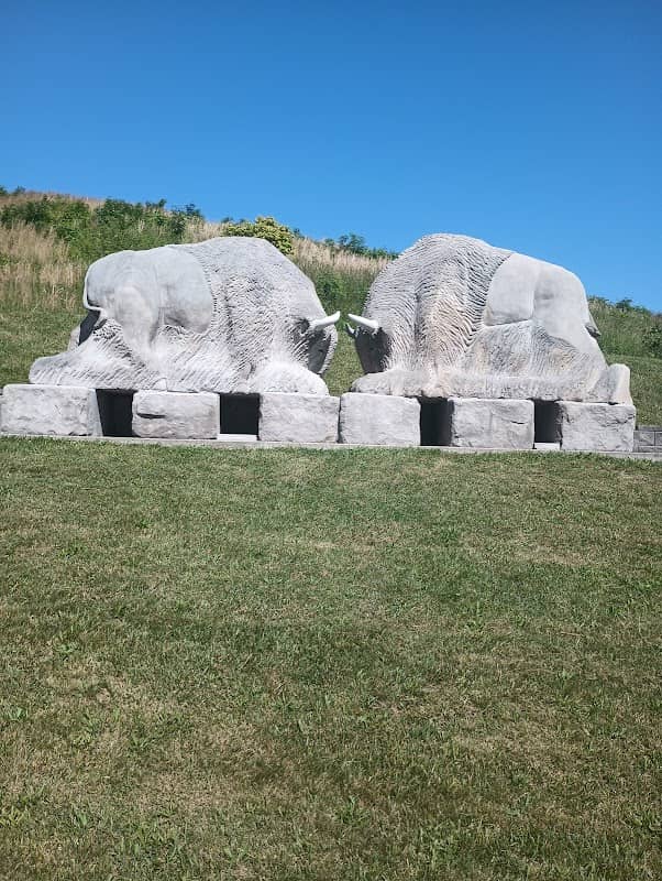 Buffalo Art Park - Image 1
