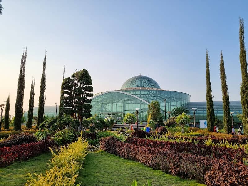 Glass House || Kunduwada Lake || Daavanagere - Image 1