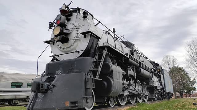 CB&Q Locomotive 5633 - Image 2