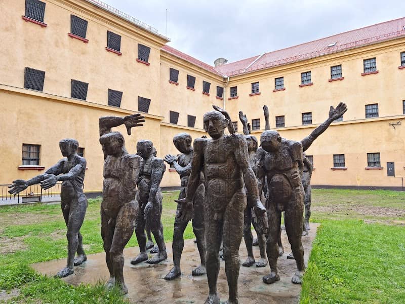 Memorial to the Victims of Communism and to the Resistance - Image 1