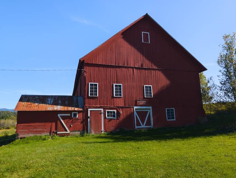 Stowe Red Barn - Image 1