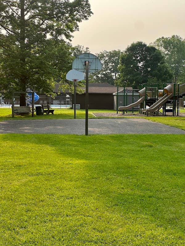 Town of Eleanor - Eleanor Park - Image 3