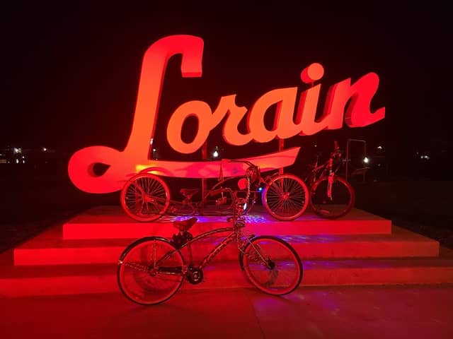Lorain Script Sign - Image 3