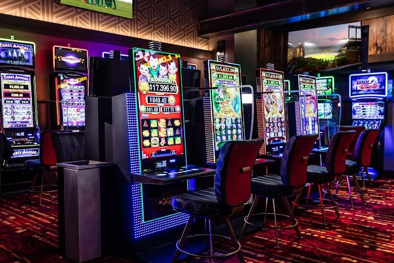 The Mint Gaming Hall Bowling Green - Image 2