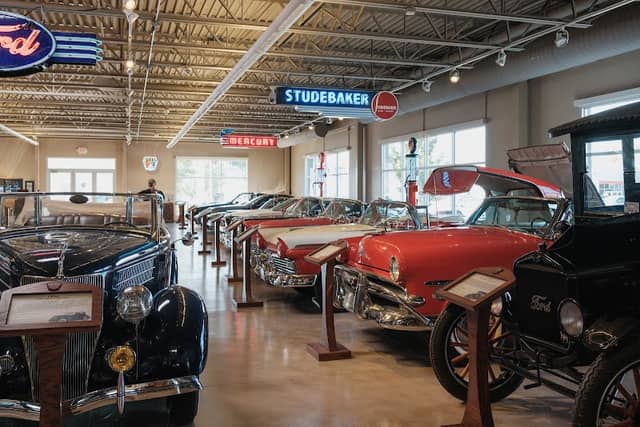 Dahl Auto Museum - Image 2