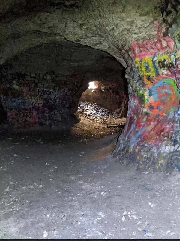 Chalk mine hollow - Image 2